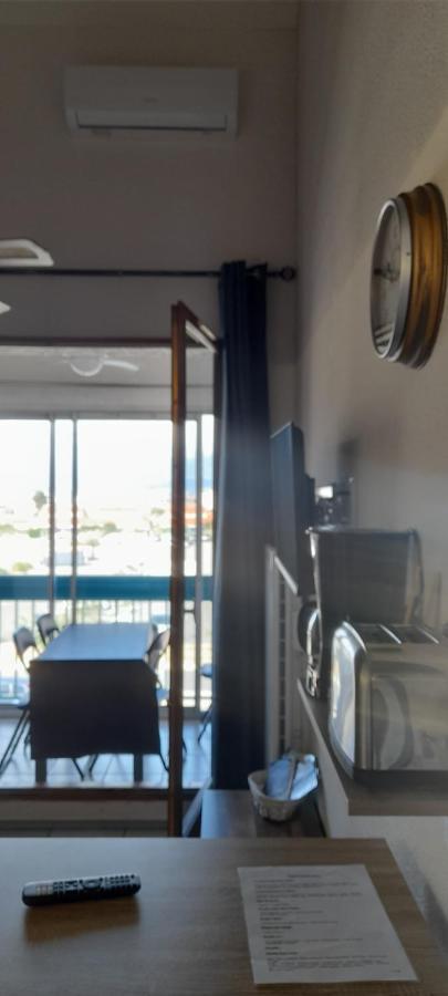 Charmant Duplex 3Eme Etage Avec Vue Imprenable เลอบาร์กาแรส ภายนอก รูปภาพ
